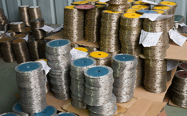 邊緣燒結金剛石鋸片該如何選擇刀頭部分？