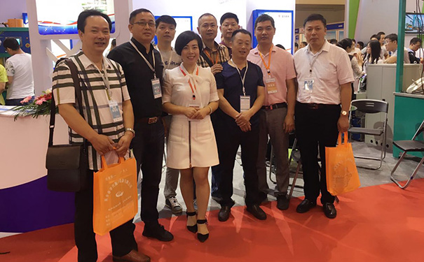 湖北昌利公司率團(tuán)參加第二十一屆中國超硬材 料技術(shù)發(fā)展論壇及“三磨”展覽會 湖北昌利公司率團(tuán)參加第二十一屆中國超硬材 料技術(shù)發(fā)展論壇及“三磨”展覽會