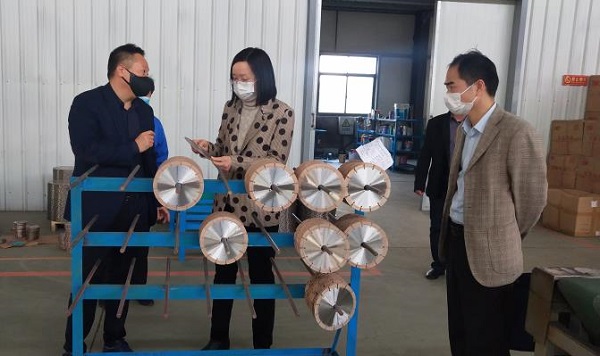 鄂州市市委常委、統(tǒng)戰(zhàn)部部長鄒霞 蒞臨湖北昌利公司調研