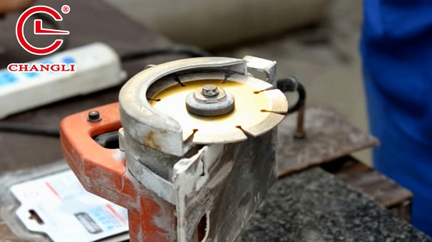 你知道金剛石鋸片自身構(gòu)造和切割材料影響切削力么